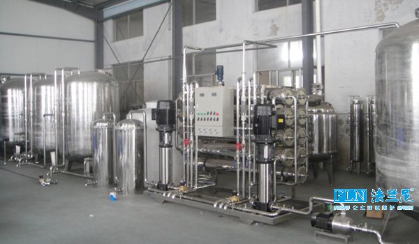 纯化水设备8吨.jpg